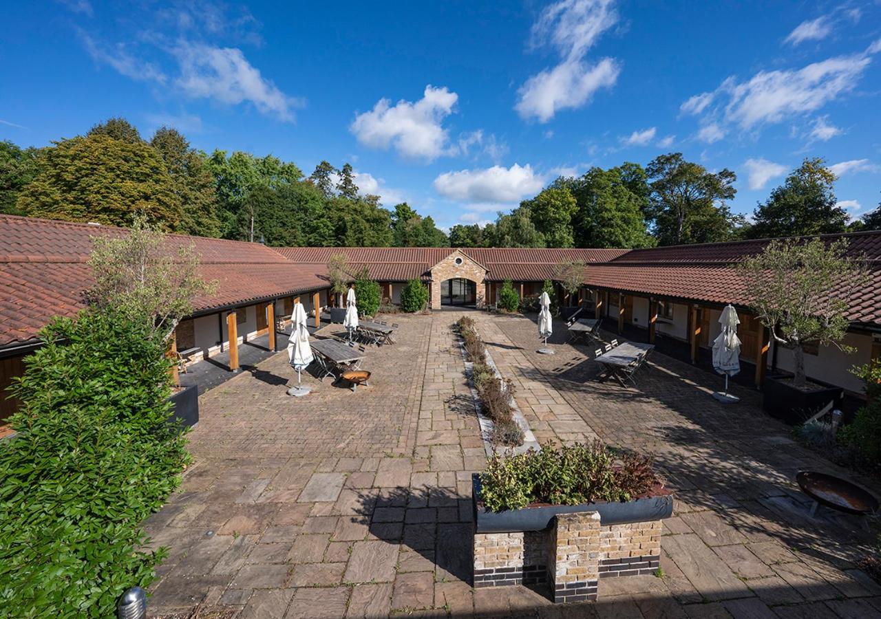 The Ridings At Theobalds Park Hotel Goff's Oak Bagian luar foto